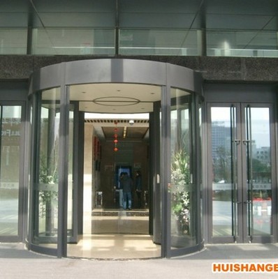 豪華旋轉(zhuǎn)門(mén)的藝術(shù)與功能